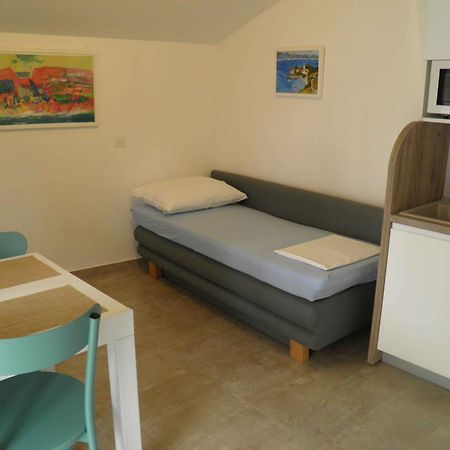 Apartments Marcic Bol Luaran gambar