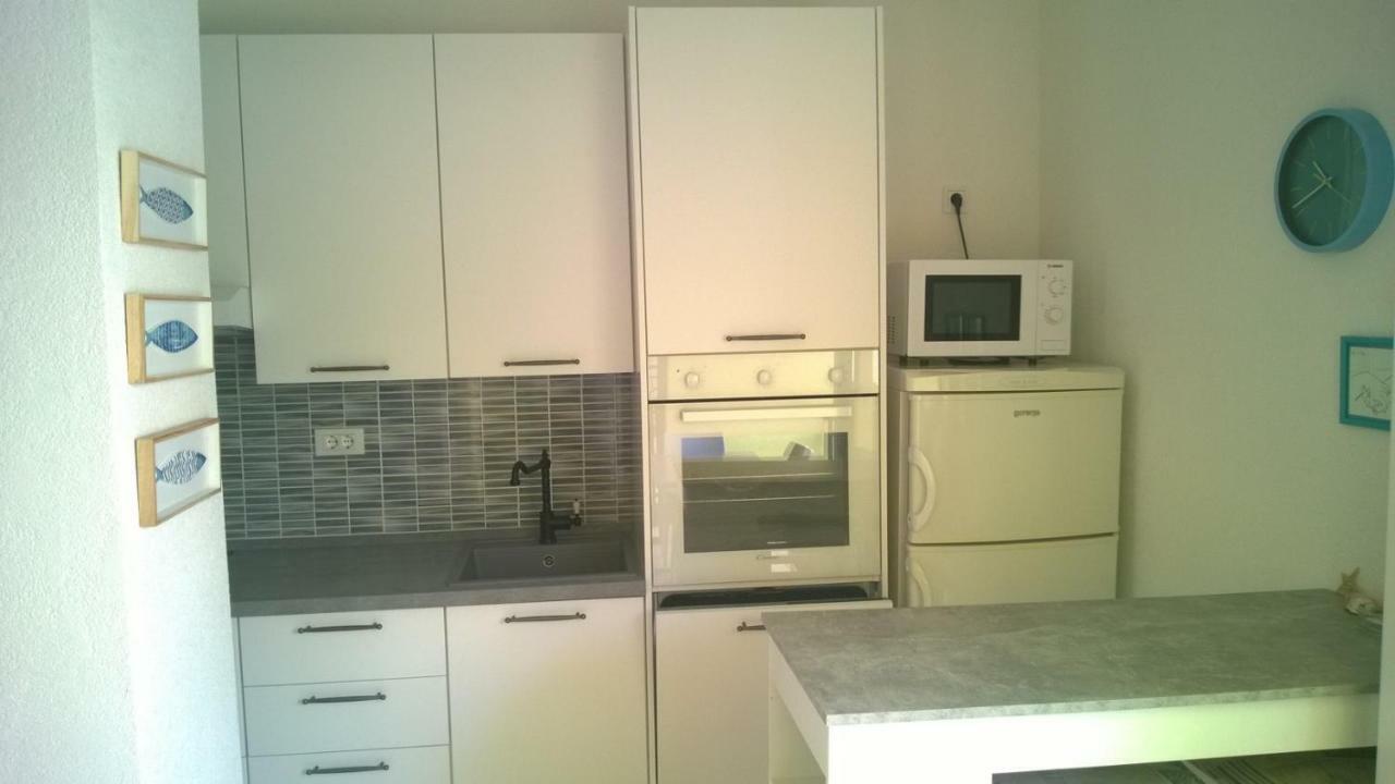 Apartments Marcic Bol Luaran gambar