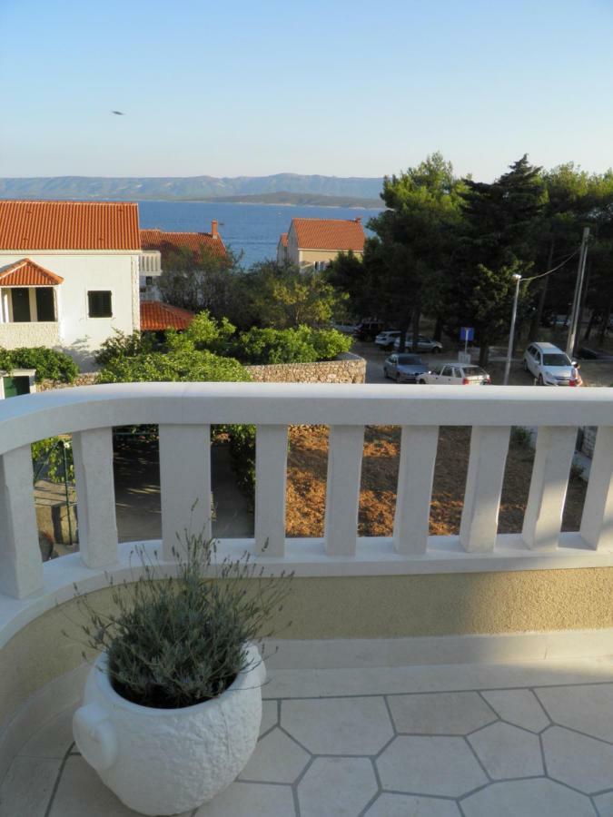 Apartments Marcic Bol Luaran gambar