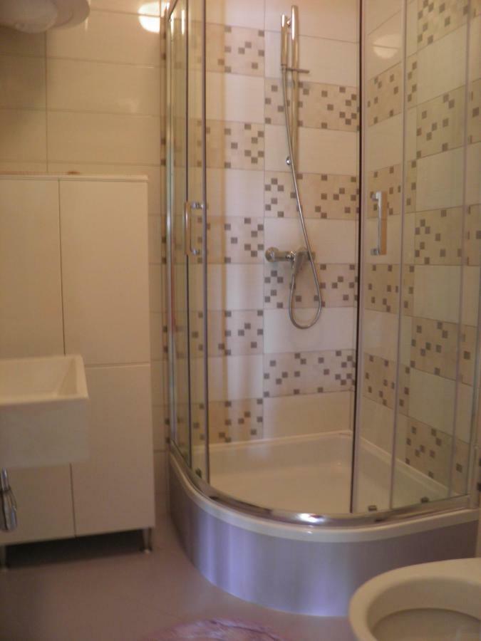 Apartments Marcic Bol Luaran gambar