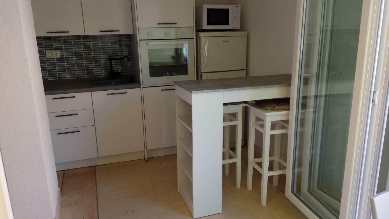 Apartments Marcic Bol Luaran gambar