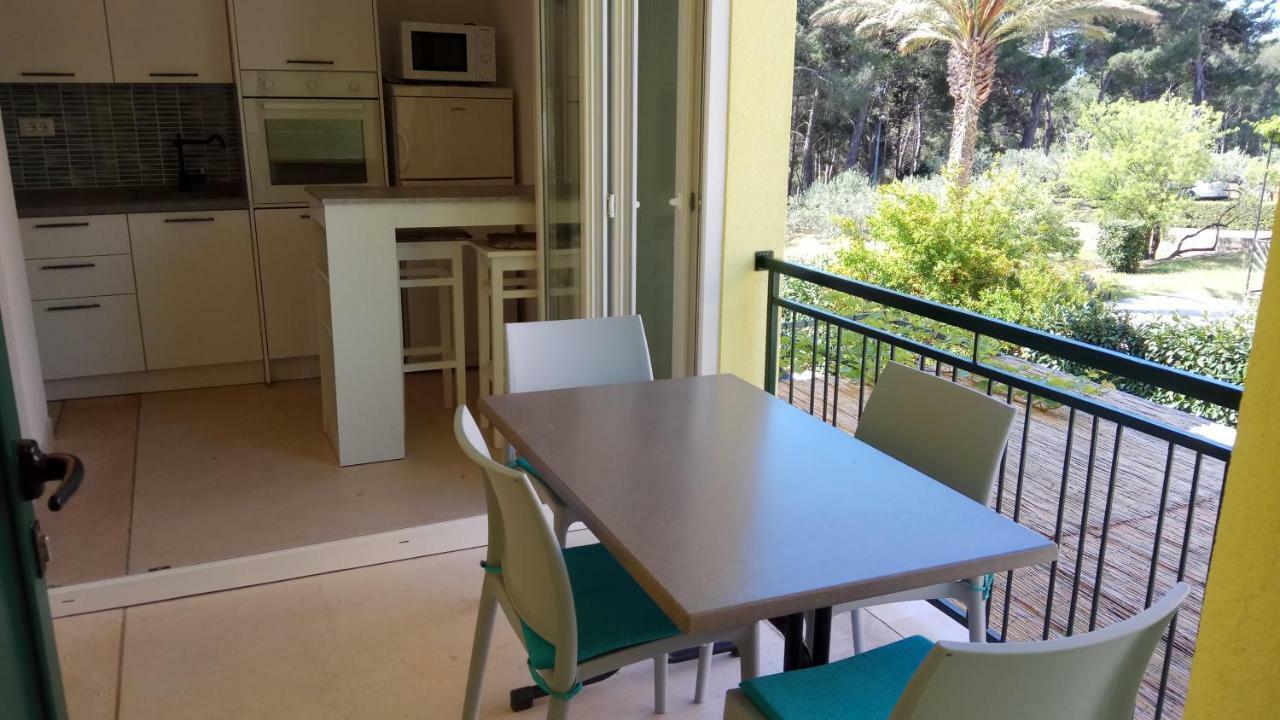 Apartments Marcic Bol Luaran gambar