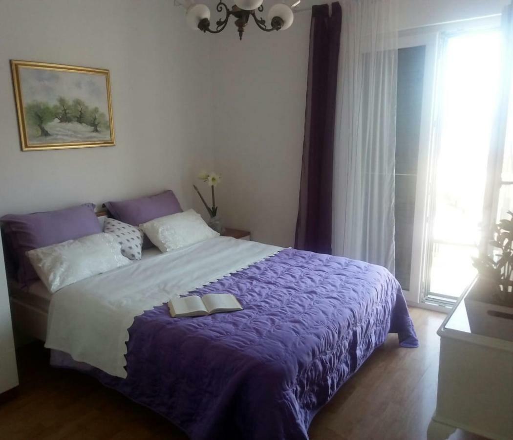 Apartments Marcic Bol Luaran gambar